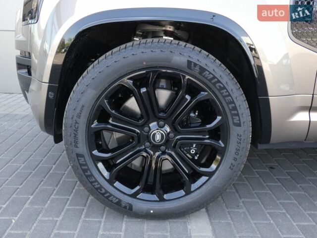 Бежевий Ленд Ровер Дефендер, об'ємом двигуна 4.39 л та пробігом 10 тис. км за 222109 $, фото 5 на Automoto.ua