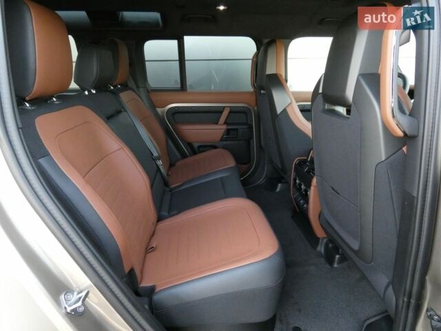 Бежевий Ленд Ровер Дефендер, об'ємом двигуна 4.39 л та пробігом 10 тис. км за 222109 $, фото 10 на Automoto.ua