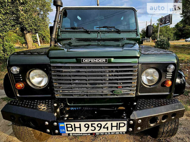Чорний Ленд Ровер Дефендер, об'ємом двигуна 2.5 л та пробігом 231 тис. км за 56000 $, фото 11 на Automoto.ua