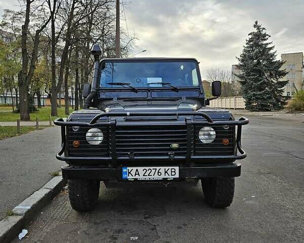 Чорний Ленд Ровер Дефендер, об'ємом двигуна 2.4 л та пробігом 154 тис. км за 24000 $, фото 10 на Automoto.ua