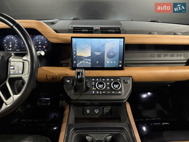 Черный Ленд Ровер Дефендер, объемом двигателя 3 л и пробегом 72 тыс. км за 83500 $, фото 23 на Automoto.ua