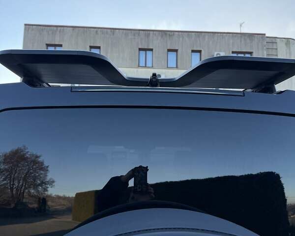 Черный Ленд Ровер Дефендер, объемом двигателя 3 л и пробегом 102 тыс. км за 88500 $, фото 17 на Automoto.ua