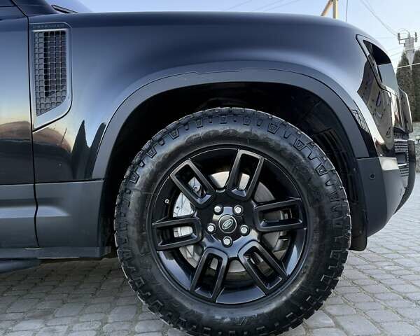 Черный Ленд Ровер Дефендер, объемом двигателя 3 л и пробегом 102 тыс. км за 88500 $, фото 63 на Automoto.ua