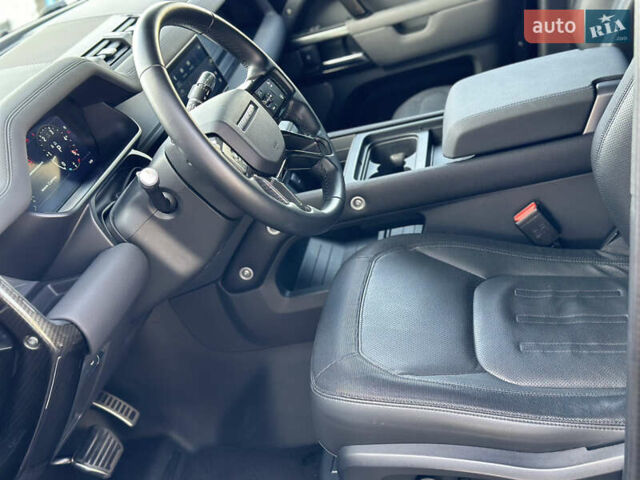 Чорний Ленд Ровер Дефендер, об'ємом двигуна 3 л та пробігом 89 тис. км за 68000 $, фото 28 на Automoto.ua