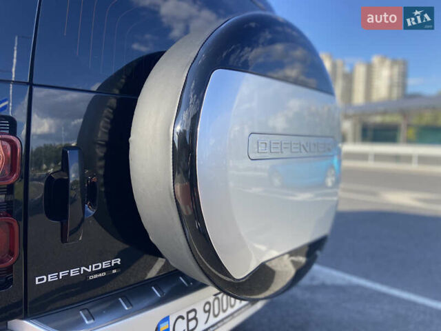 Черный Ленд Ровер Дефендер, объемом двигателя 2 л и пробегом 112 тыс. км за 56000 $, фото 9 на Automoto.ua
