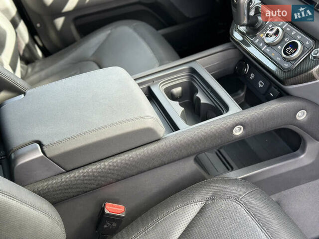 Чорний Ленд Ровер Дефендер, об'ємом двигуна 3 л та пробігом 89 тис. км за 68000 $, фото 47 на Automoto.ua