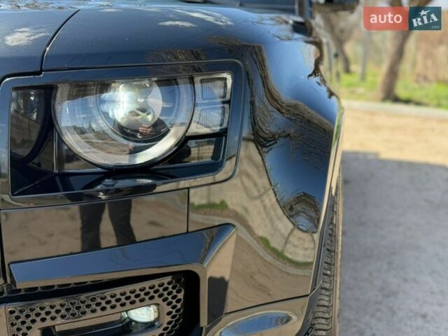 Чорний Ленд Ровер Дефендер, об'ємом двигуна 2 л та пробігом 92 тис. км за 54500 $, фото 9 на Automoto.ua