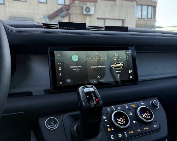 Черный Ленд Ровер Дефендер, объемом двигателя 3 л и пробегом 102 тыс. км за 88500 $, фото 29 на Automoto.ua