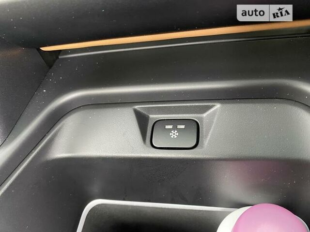 Черный Ленд Ровер Дефендер, объемом двигателя 3 л и пробегом 21 тыс. км за 84000 $, фото 29 на Automoto.ua