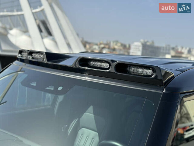 Чорний Ленд Ровер Дефендер, об'ємом двигуна 3 л та пробігом 89 тис. км за 68000 $, фото 17 на Automoto.ua