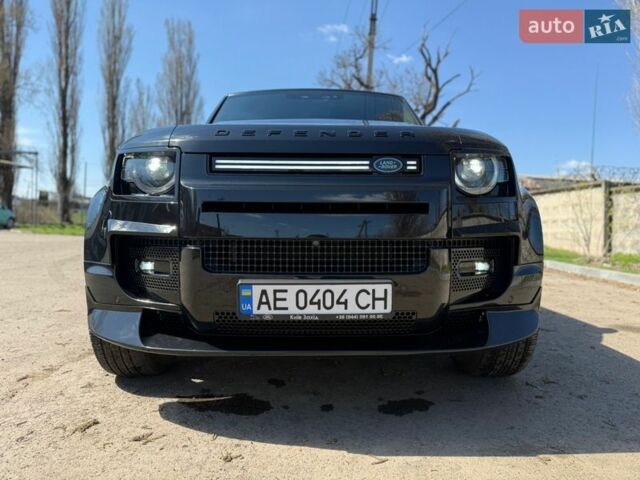 Чорний Ленд Ровер Дефендер, об'ємом двигуна 2 л та пробігом 92 тис. км за 54500 $, фото 16 на Automoto.ua