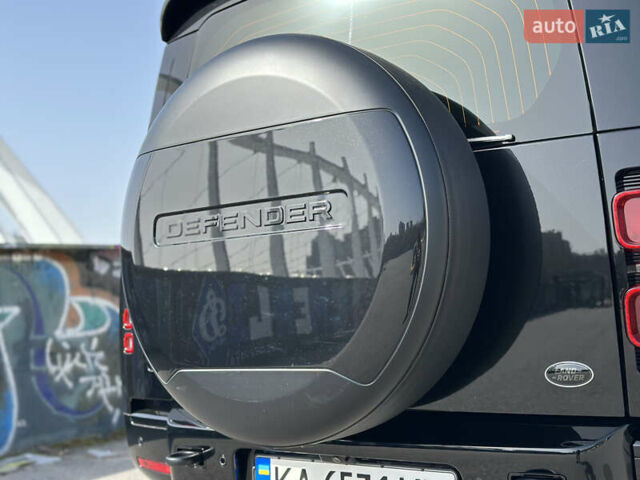 Чорний Ленд Ровер Дефендер, об'ємом двигуна 3 л та пробігом 89 тис. км за 68000 $, фото 23 на Automoto.ua
