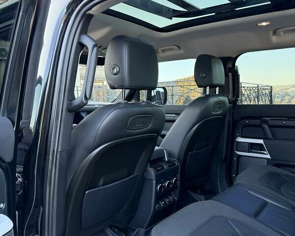 Черный Ленд Ровер Дефендер, объемом двигателя 3 л и пробегом 102 тыс. км за 88500 $, фото 36 на Automoto.ua