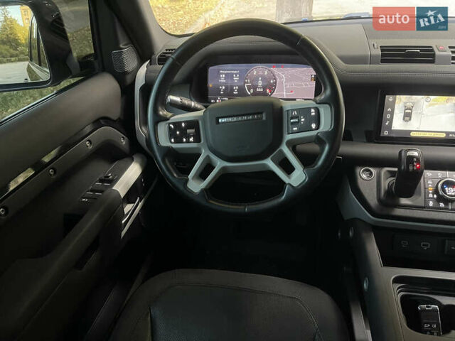 Чорний Ленд Ровер Дефендер, об'ємом двигуна 2 л та пробігом 107 тис. км за 54799 $, фото 27 на Automoto.ua