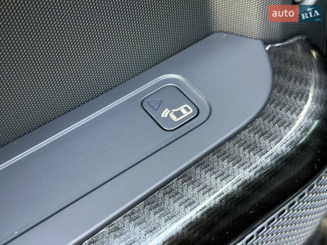 Чорний Ленд Ровер Дефендер, об'ємом двигуна 3 л та пробігом 89 тис. км за 68000 $, фото 38 на Automoto.ua