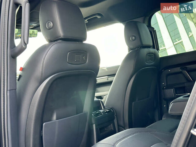 Чорний Ленд Ровер Дефендер, об'ємом двигуна 3 л та пробігом 89 тис. км за 68000 $, фото 37 на Automoto.ua