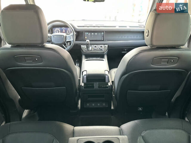 Чорний Ленд Ровер Дефендер, об'ємом двигуна 3 л та пробігом 89 тис. км за 68000 $, фото 54 на Automoto.ua