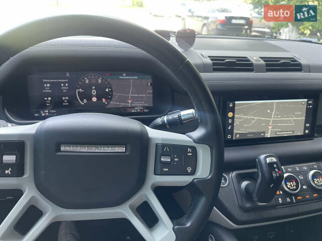 Чорний Ленд Ровер Дефендер, об'ємом двигуна 2 л та пробігом 107 тис. км за 54799 $, фото 30 на Automoto.ua