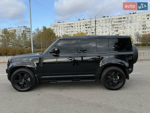 Черный Ленд Ровер Дефендер, объемом двигателя 2 л и пробегом 77 тыс. км за 76000 $, фото 1 на Automoto.ua