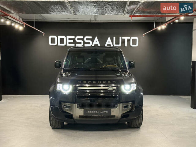 Черный Ленд Ровер Дефендер, объемом двигателя 3 л и пробегом 72 тыс. км за 83500 $, фото 1 на Automoto.ua