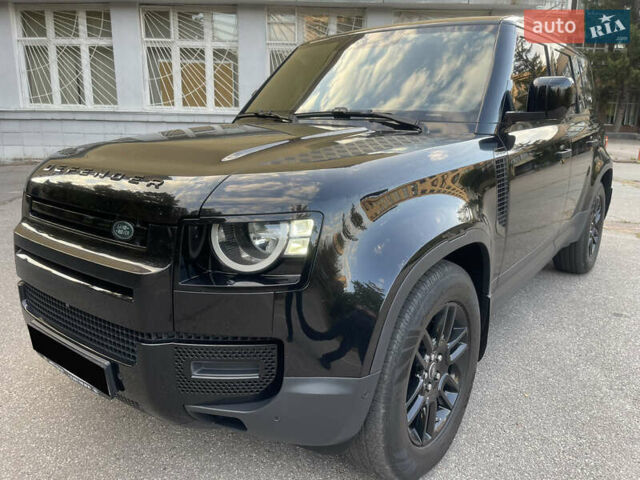 Чорний Ленд Ровер Дефендер, об'ємом двигуна 2 л та пробігом 107 тис. км за 54799 $, фото 20 на Automoto.ua