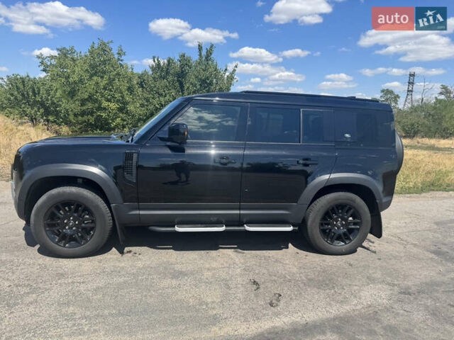 Черный Ленд Ровер Дефендер, объемом двигателя 2 л и пробегом 85 тыс. км за 54000 $, фото 1 на Automoto.ua
