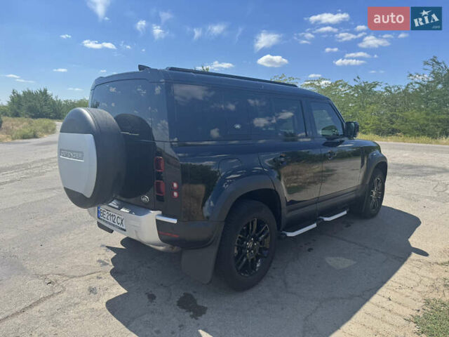 Черный Ленд Ровер Дефендер, объемом двигателя 2 л и пробегом 85 тыс. км за 54000 $, фото 4 на Automoto.ua