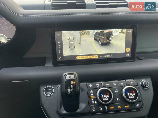 Черный Ленд Ровер Дефендер, объемом двигателя 2 л и пробегом 106 тыс. км за 57000 $, фото 33 на Automoto.ua