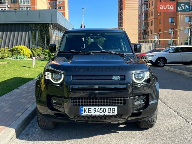 Чорний Ленд Ровер Дефендер, об'ємом двигуна 2 л та пробігом 154 тис. км за 44999 $, фото 1 на Automoto.ua