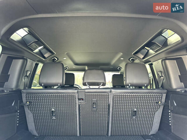 Чорний Ленд Ровер Дефендер, об'ємом двигуна 3 л та пробігом 89 тис. км за 68000 $, фото 59 на Automoto.ua