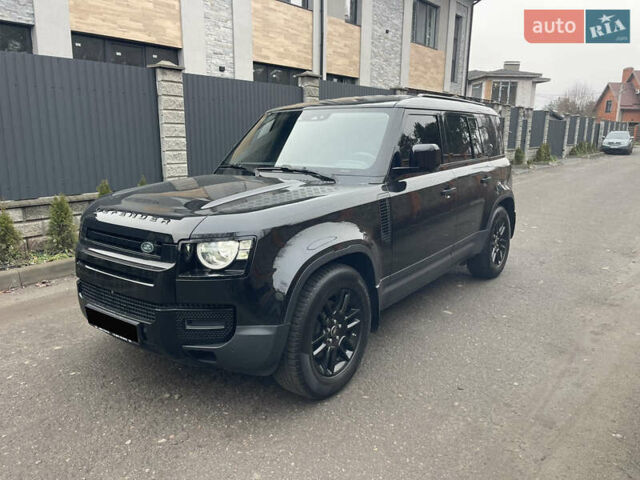 Черный Ленд Ровер Дефендер, объемом двигателя 2 л и пробегом 106 тыс. км за 57000 $, фото 2 на Automoto.ua