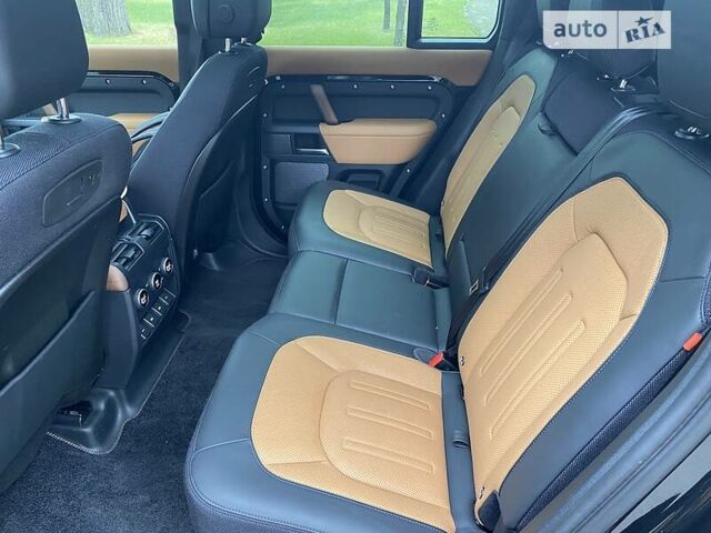 Черный Ленд Ровер Дефендер, объемом двигателя 3 л и пробегом 21 тыс. км за 84000 $, фото 13 на Automoto.ua