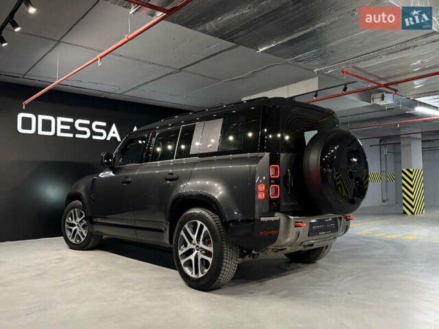 Черный Ленд Ровер Дефендер, объемом двигателя 3 л и пробегом 72 тыс. км за 83500 $, фото 5 на Automoto.ua