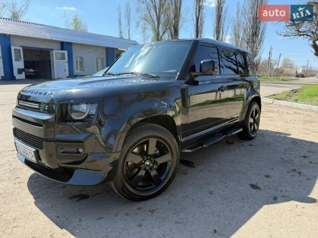 Чорний Ленд Ровер Дефендер, об'ємом двигуна 2 л та пробігом 92 тис. км за 54500 $, фото 1 на Automoto.ua