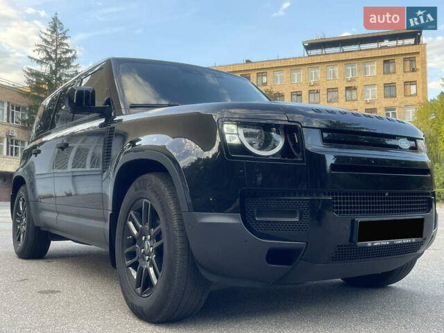Чорний Ленд Ровер Дефендер, об'ємом двигуна 2 л та пробігом 107 тис. км за 54799 $, фото 15 на Automoto.ua