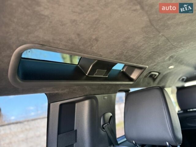 Чорний Ленд Ровер Дефендер, об'ємом двигуна 2 л та пробігом 92 тис. км за 54500 $, фото 30 на Automoto.ua