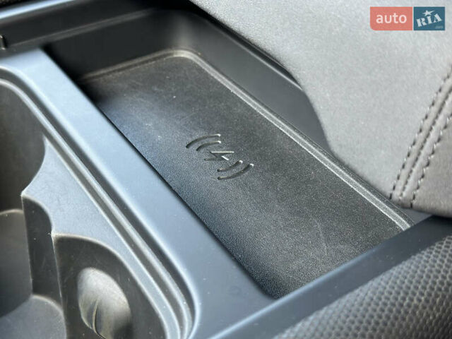 Чорний Ленд Ровер Дефендер, об'ємом двигуна 3 л та пробігом 89 тис. км за 68000 $, фото 32 на Automoto.ua