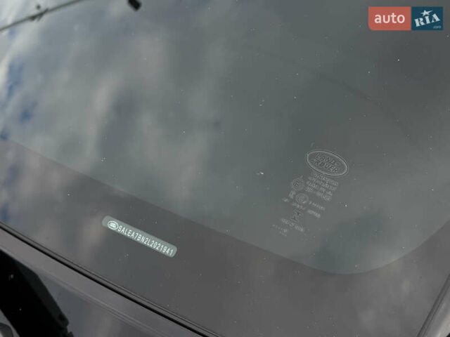 Черный Ленд Ровер Дефендер, объемом двигателя 2 л и пробегом 77 тыс. км за 76000 $, фото 36 на Automoto.ua