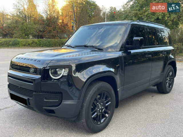 Чорний Ленд Ровер Дефендер, об'ємом двигуна 2 л та пробігом 107 тис. км за 54799 $, фото 7 на Automoto.ua