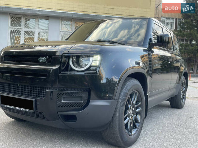 Чорний Ленд Ровер Дефендер, об'ємом двигуна 2 л та пробігом 107 тис. км за 54799 $, фото 19 на Automoto.ua