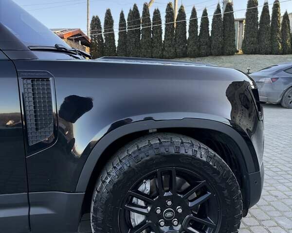 Черный Ленд Ровер Дефендер, объемом двигателя 3 л и пробегом 102 тыс. км за 88500 $, фото 8 на Automoto.ua