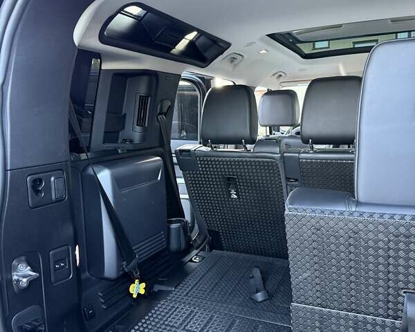 Черный Ленд Ровер Дефендер, объемом двигателя 3 л и пробегом 102 тыс. км за 88500 $, фото 58 на Automoto.ua