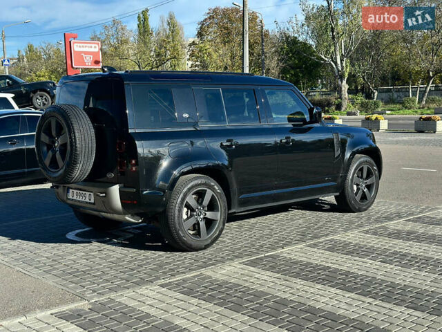 Чорний Ленд Ровер Дефендер, об'ємом двигуна 2 л та пробігом 47 тис. км за 75900 $, фото 4 на Automoto.ua