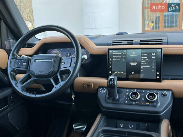 Чорний Ленд Ровер Дефендер, об'ємом двигуна 3 л та пробігом 72 тис. км за 83500 $, фото 31 на Automoto.ua