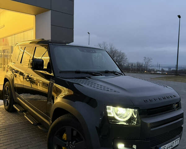 Черный Ленд Ровер Дефендер, объемом двигателя 3 л и пробегом 166 тыс. км за 60000 $, фото 1 на Automoto.ua