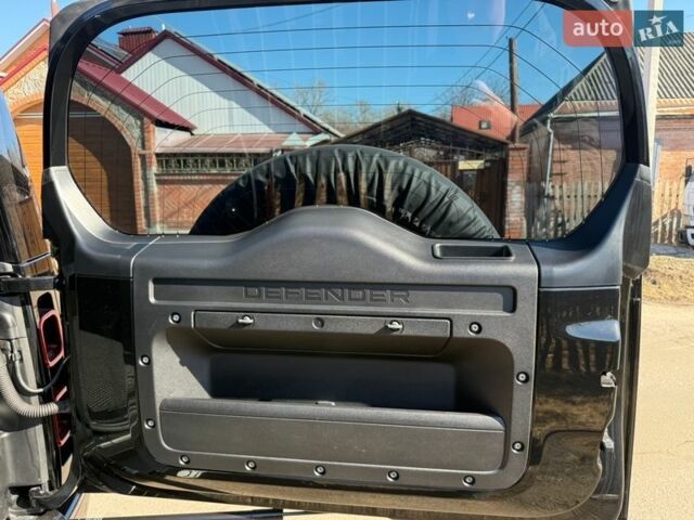 Черный Ленд Ровер Дефендер, объемом двигателя 3 л и пробегом 170 тыс. км за 59999 $, фото 19 на Automoto.ua