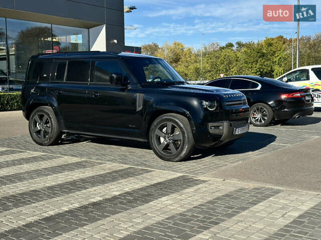 Чорний Ленд Ровер Дефендер, об'ємом двигуна 2 л та пробігом 47 тис. км за 75900 $, фото 2 на Automoto.ua