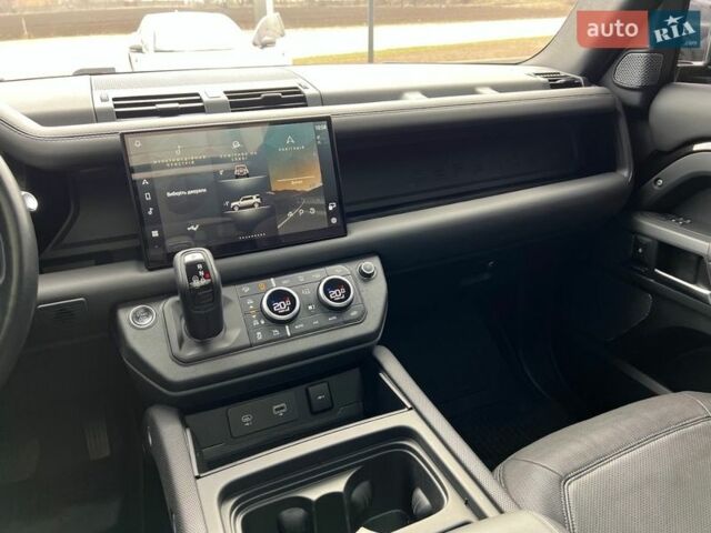 Чорний Ленд Ровер Дефендер, об'ємом двигуна 3 л та пробігом 105 тис. км за 73900 $, фото 26 на Automoto.ua