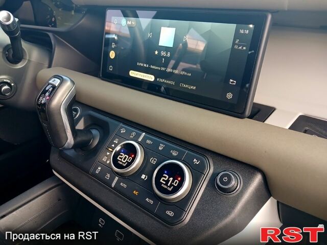 Черный Ленд Ровер Дефендер, объемом двигателя 3 л и пробегом 99 тыс. км за 62500 $, фото 13 на Automoto.ua