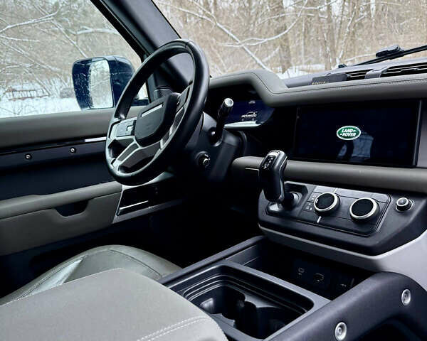 Чорний Ленд Ровер Дефендер, об'ємом двигуна 3 л та пробігом 90 тис. км за 68000 $, фото 20 на Automoto.ua